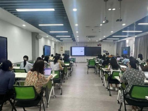 智教融合 教师提能——我校成功开展人工智能赋能教师教学能力提升工作坊